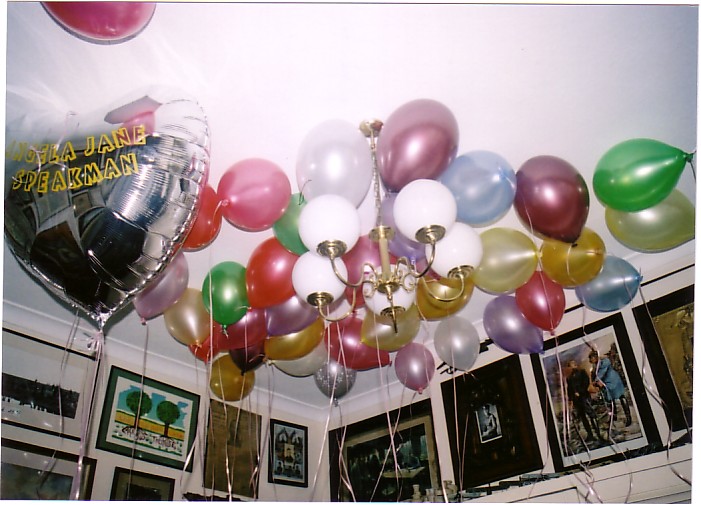 [Filling the helium balloons 28th Feb 2008.JPG]